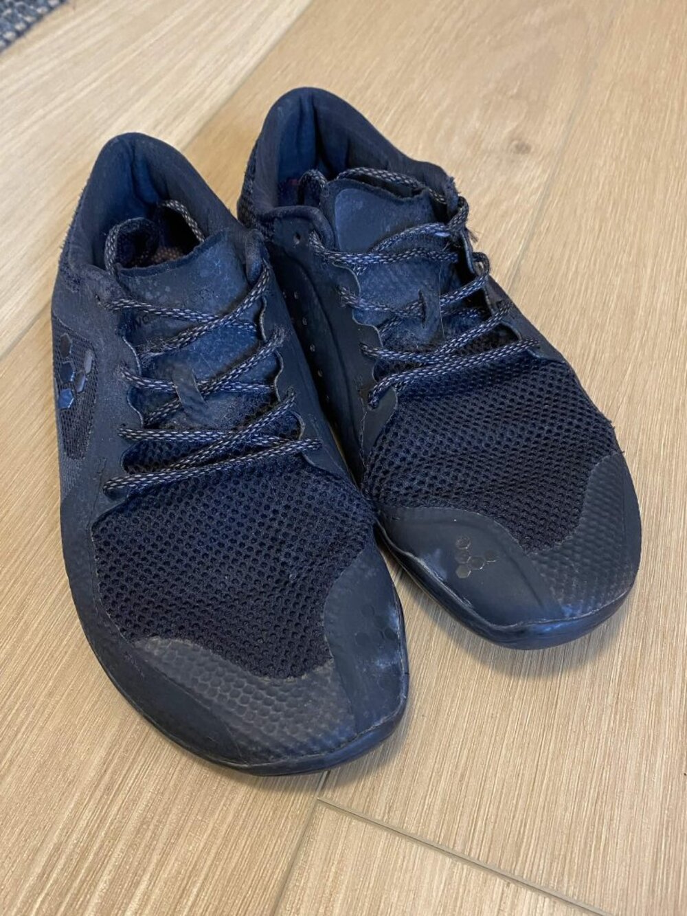 Vivobarefoot Primus Lite III barefoot shoes in black womens size 37 EUR